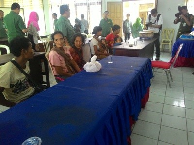 Warga SAD saat berada di Kantor Dinsosnaker Kota Jambi